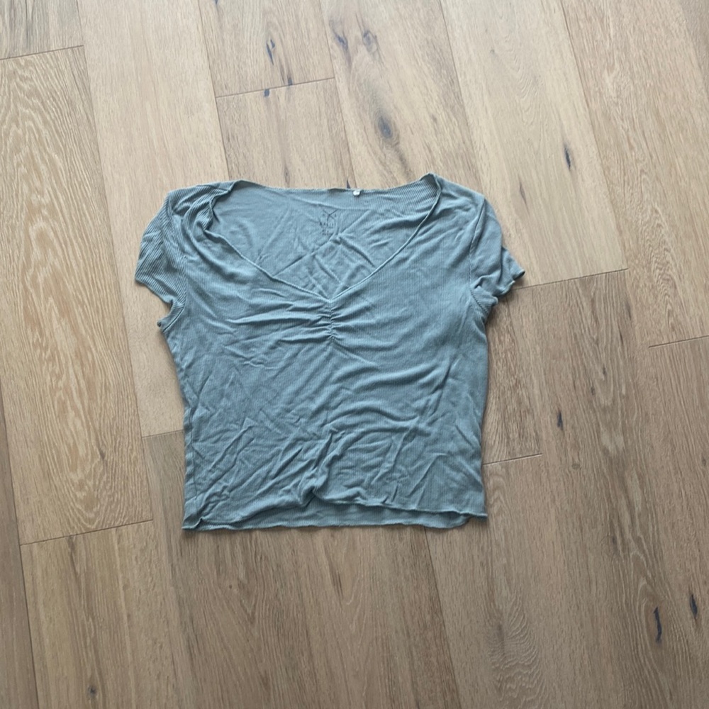 blue green pacsun crop tight fitting,sorry it looks so wrinkly! great condition
